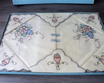 Juego de manteles de lino bordados vintage: servilletas florales, sin abrir