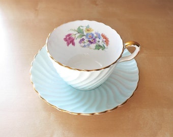 Florale Hellblaue Swirl Teetasse mit Untertasse - Aynsley - Vintage Englische Teetasse - Hochzeitsgeschenk - Geschenk für Sie