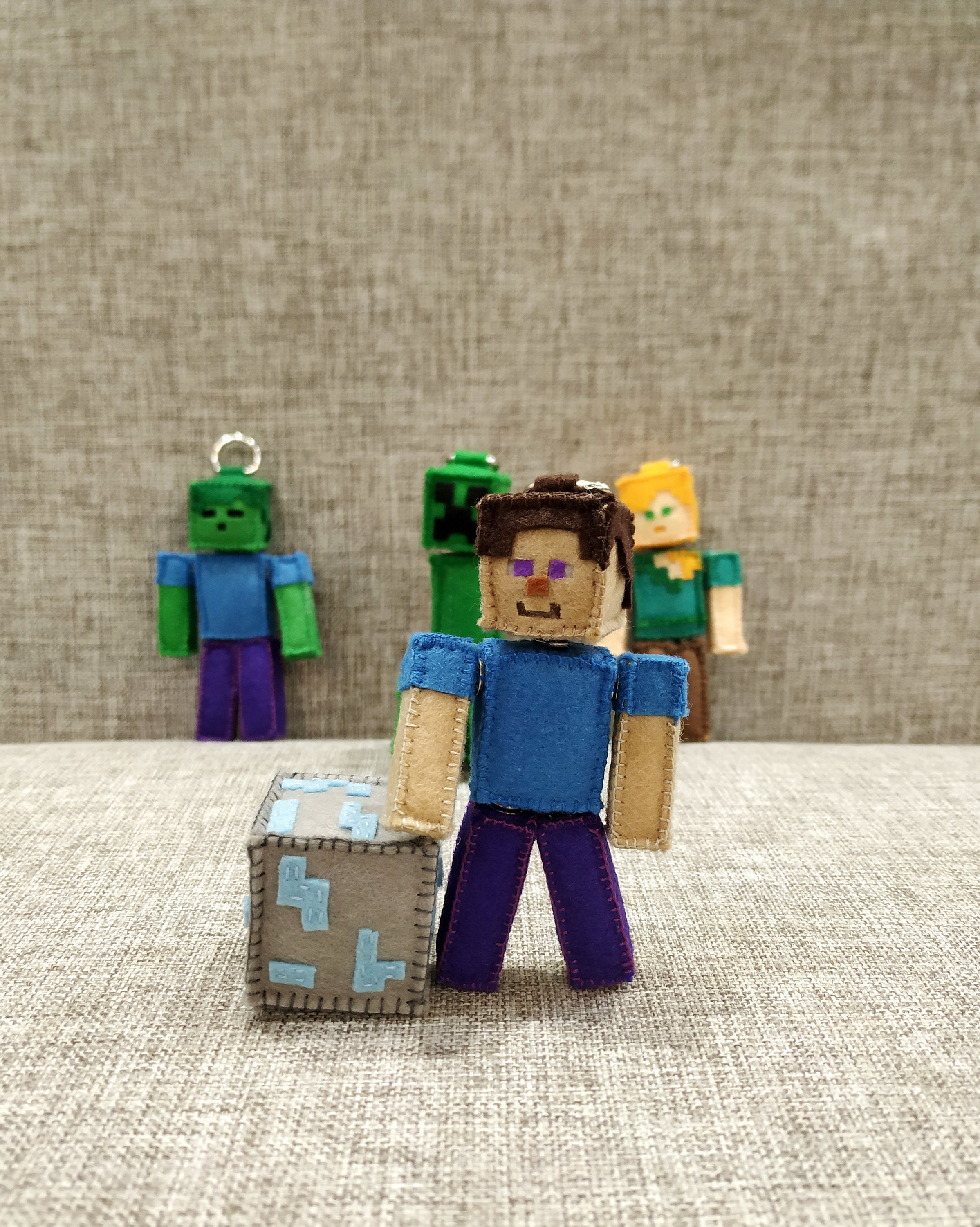 Papercraft The Ultimate Bendable Steve  Modelos de minecraft, Trabalhos em  papel, Brinquedos de minecraft