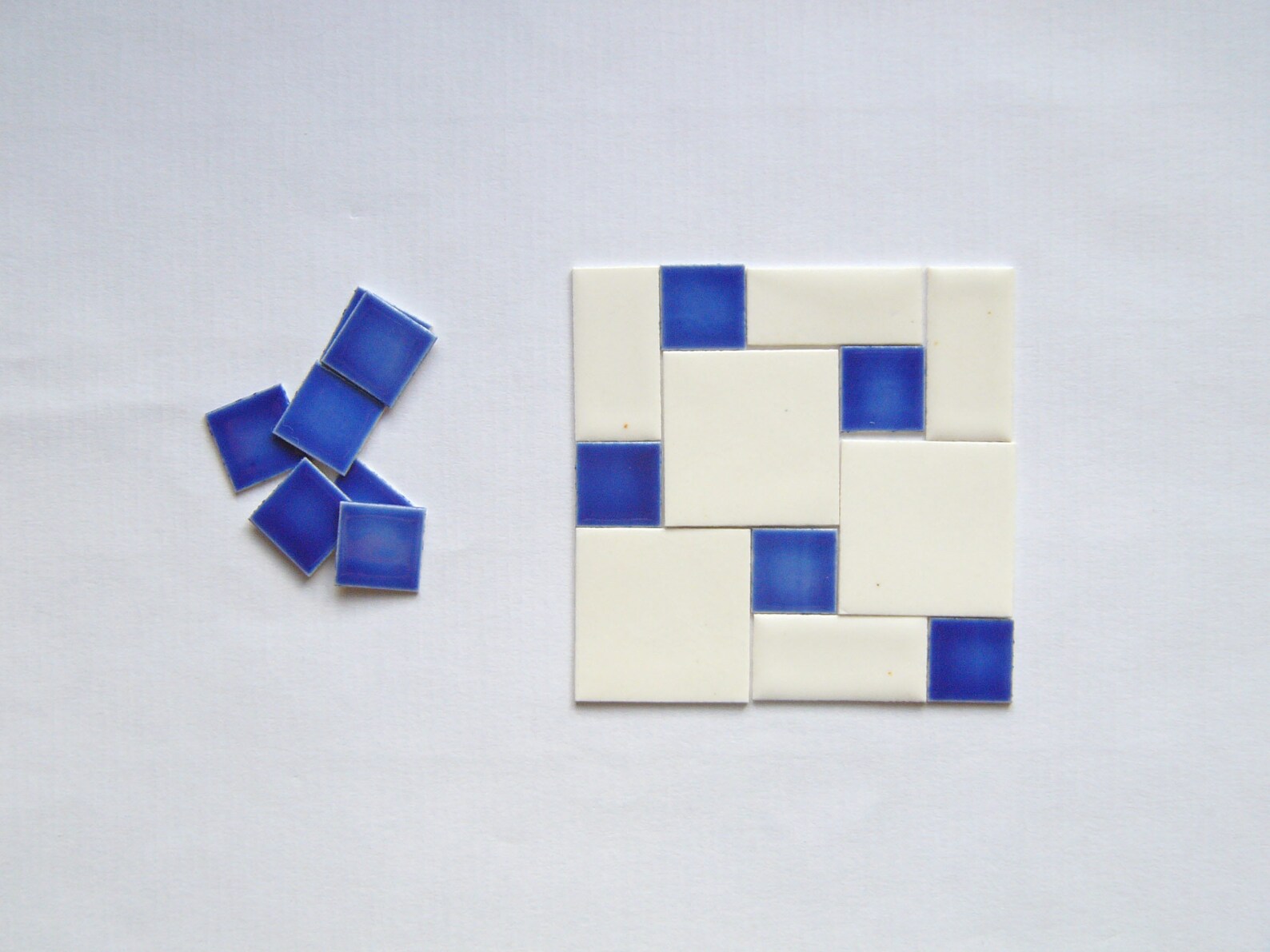 Kit:miniature Tiles + Basic Pattern for a Floor of 7 3/16 X 10 5/8 Inch ...