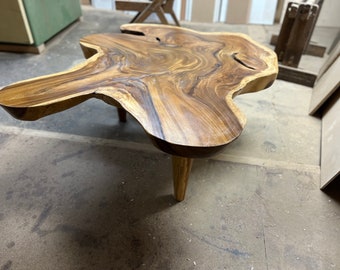 “Manta” coffee table