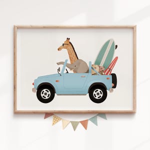 Grillige safaridieren op blauwe vrachtwagenprint – Muurkunst kinderkamer, decoratie babykamer