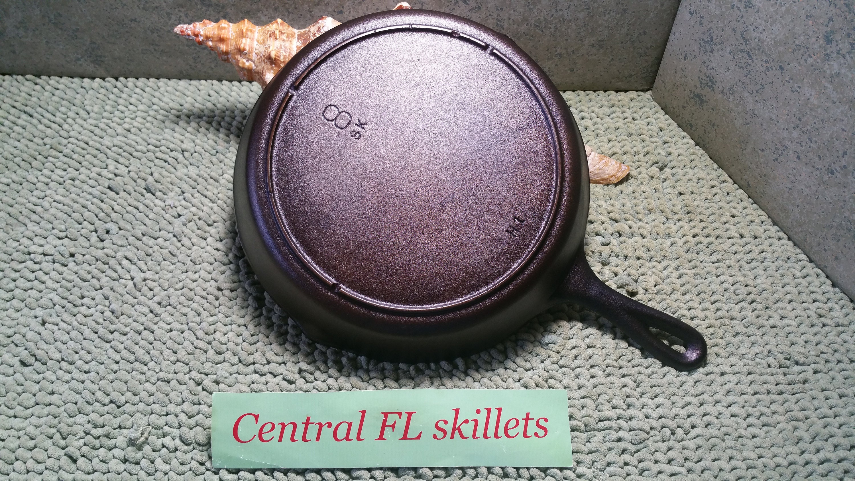 Lodge Cast-Iron Skillet - Set of 3