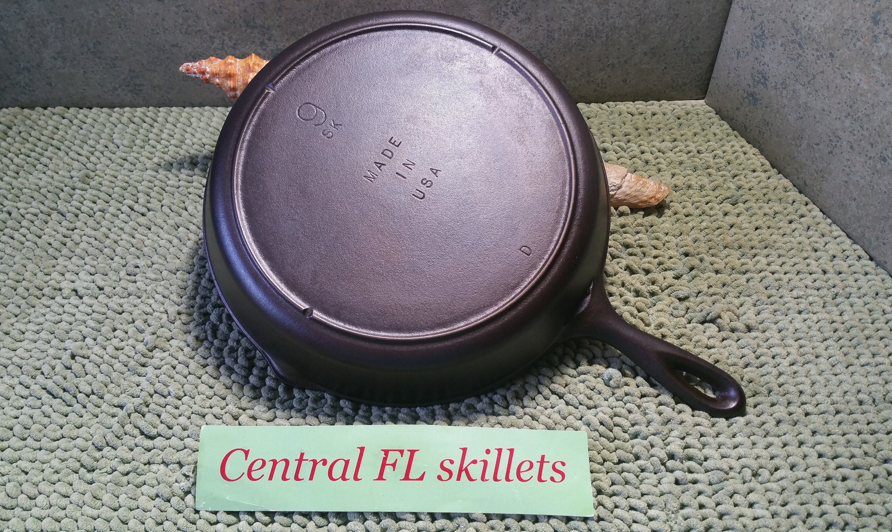 3) Lodge Cast Iron Skillets - Roller Auctions