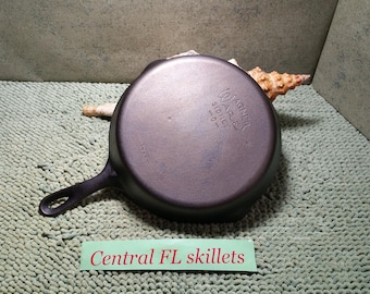 Wagner Ware #8 Stylized Logo Smooth Bottom Cast Iron Skittle P/N 1058I Circa 1935 To 1959 Vintage