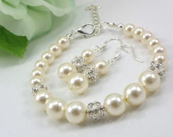 Bridal pearls bracelet and earrings set, dangle pearl earrings, Bridesmaid gift, Customizes Bridesmaid gift, bridal accessories jewelry set