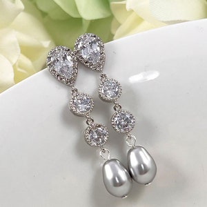 Light grey Pearl Earrings, pearl drop earrings, Zirconia Swarovski Crystal dark grey pearl bracelet, Dark grey Bridal Earring Diamond Look