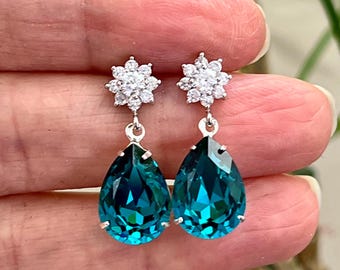 Teal Crystal Teardrop post Earrings Necklace