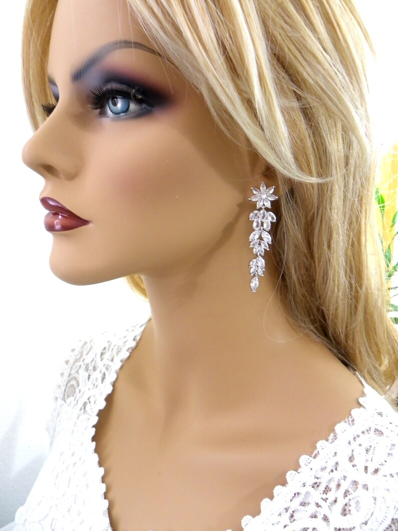 Crystal zircon earrings Bridesmaid Gift clear zircon Teardrop earrings Chandelier zircon earrings Zircon earrings wedding earrings