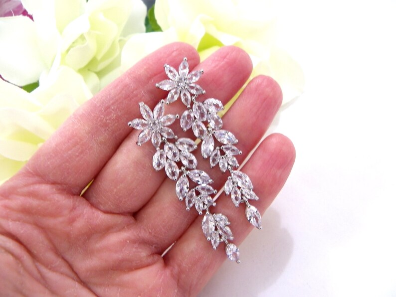 Crystal zircon earrings Bridesmaid Gift clear zircon Teardrop earrings Chandelier zircon earrings Zircon earrings wedding earrings