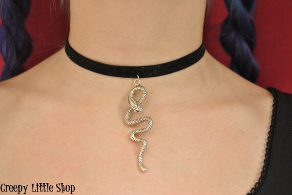 Snake choker necklace,black velvet choker,snake choker,viper choker,snake necklace,snake charm,gothic choker,serpent choker,snake jewelry