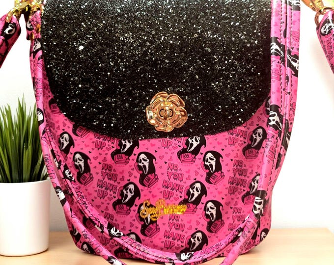 Trick & Chic Bucket Bag – Scream-Inspired Halloween Handbag, Scream theme crossbody bag