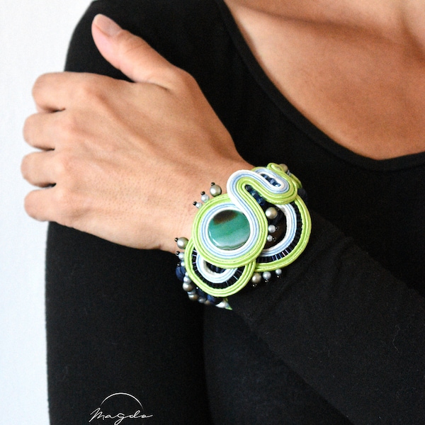 Bracelet soutache vert, bracelet vert lime, soutache vert lime, bijoux soutache faits à la main uniques, bracelet cerceau, bracelet manchette agate