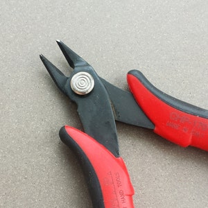Soft Wire Cutter &gt;&gt; Beadsmith Flush Cut Wire Cutter &gt;&gt; Ergonomic Handle, Cuts up to 16 ga Copper Wire
