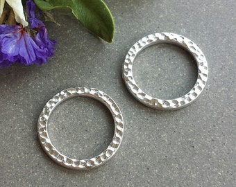 19mm Hammered Ring - Silver >> 4 or 10 pieces >> Large Tierra Cast, Pewter Ring, Lead-Free, American Made, Textured, High-Quality