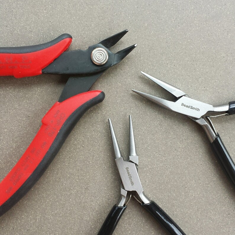 The Beadsmith Super-Fine Spring Loaded Pliers With Purple Handle - Jewelry Tool