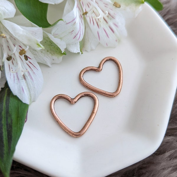 Small Heart Hoop - Antique Copper >> 2 pieces - 24 x 22.5mm - Open, Wire Heart Ring, Copper Plating, Lead-Free, American Made