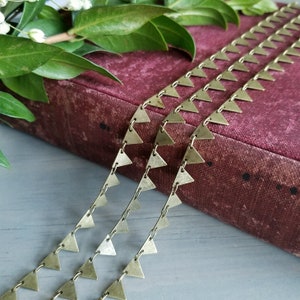 7.25mm Triangle Chain - Antique Brass - Bulk Chain, 1 foot, 3 feet, or 10 feet - Soldered Links - Antique Brass finish - Nickel Free