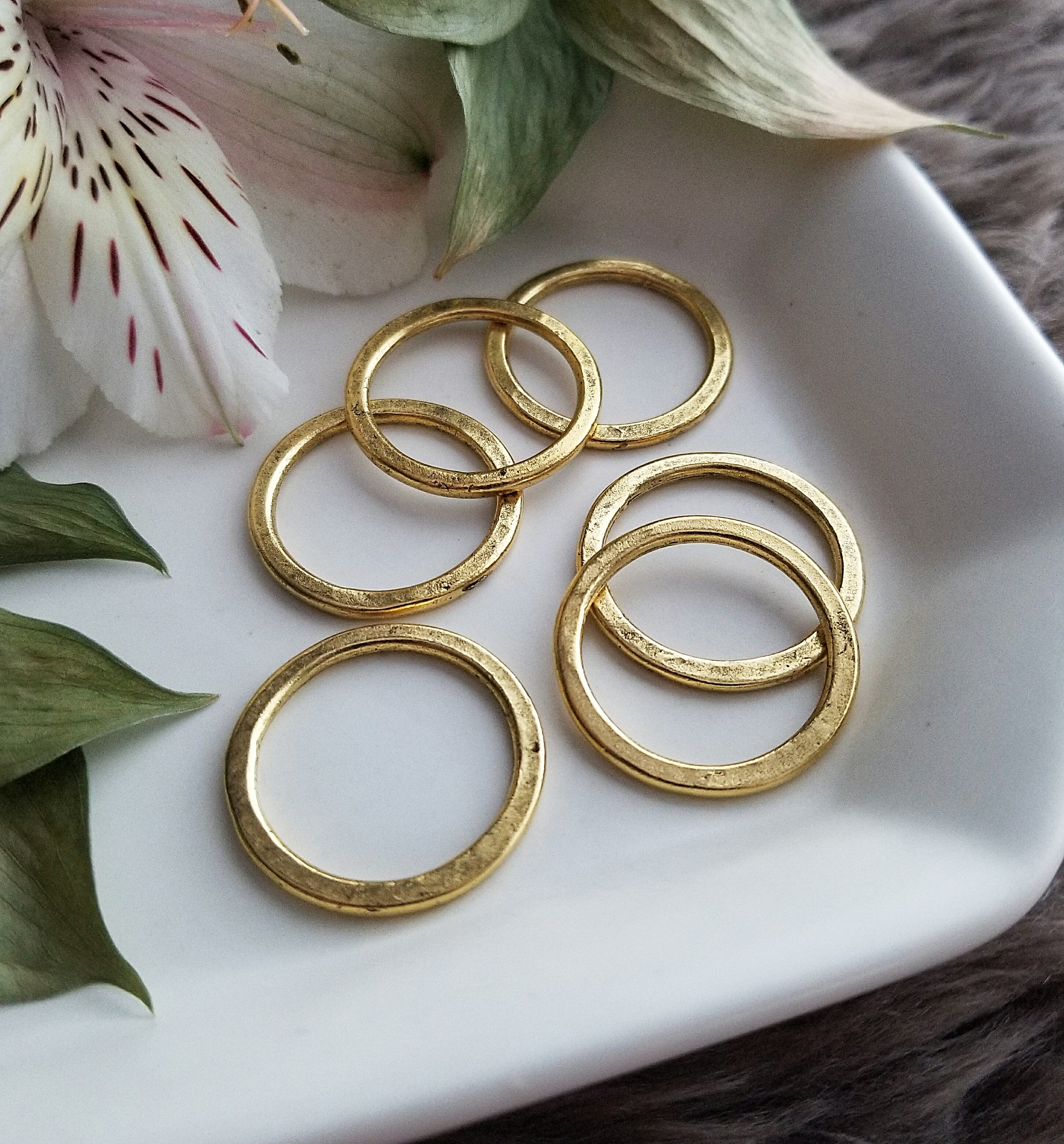 Gold Endless Tube Hoop Earrings - 25mm – SMITH + MARA