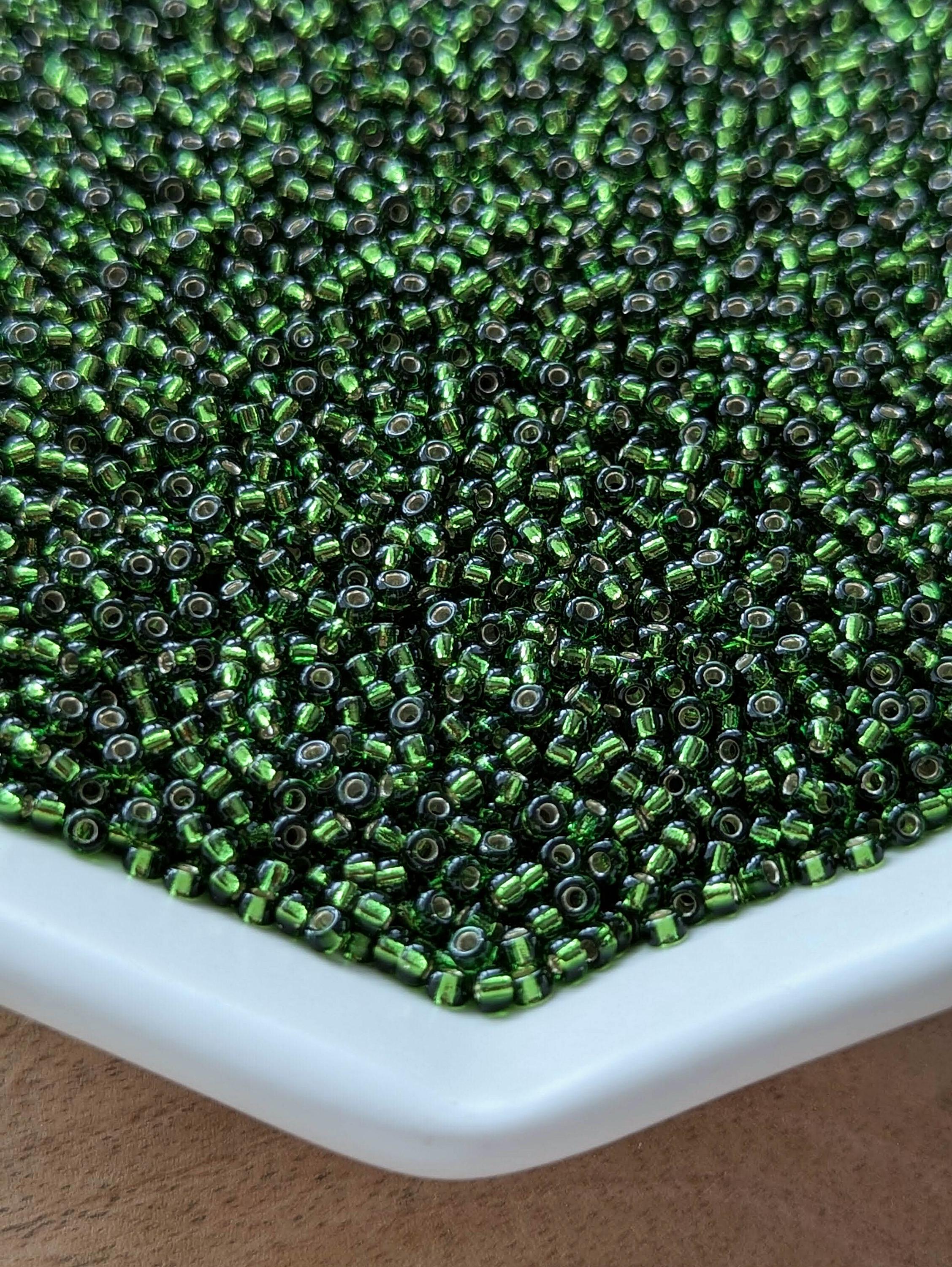 11/0 シルバーライン オリーブ #926 (S/L) - サイズ 11 ミユキ