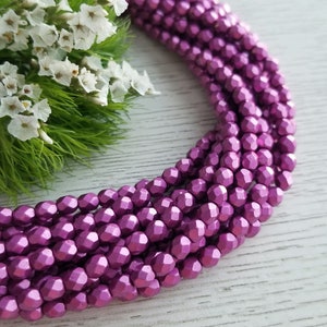 Cuentas pulidas al fuego checo de 4 mm &gt;&gt; milenrama rosa metálica saturada &gt;&gt; 1, 2 o 5 hebras (50, 100 o 250 piezas) vidrio de diseño, facetado, redondo