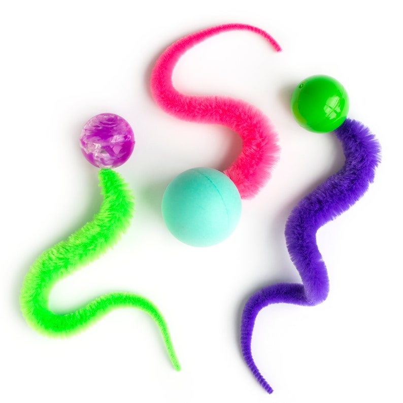Wiggly Ball Variety 3 Pack Wiggly Ping, Pong, and Ball, fun cat toy balls with wiggly tail colors vary image 1