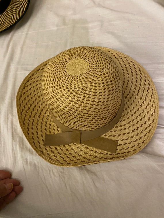 Exquisite and Stylish Woman's Straw Hat
