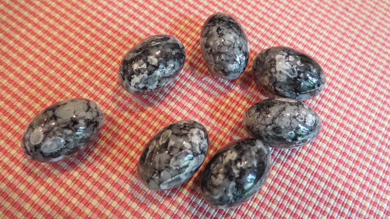 wGray and White Swirls 8 for Sale Large Oval Black Glass Bead 18 mm x 12 mm