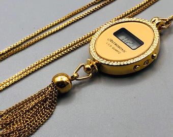 Vintage 70s 80s NOS Chic LCD Digital Quartz Gold Tone Tassel Necklace Oval PENDANT Watch