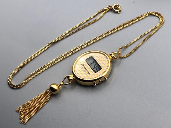 Vintage 70s 80s NOS Chic LCD Digital Quartz Tassel Necklace Oval