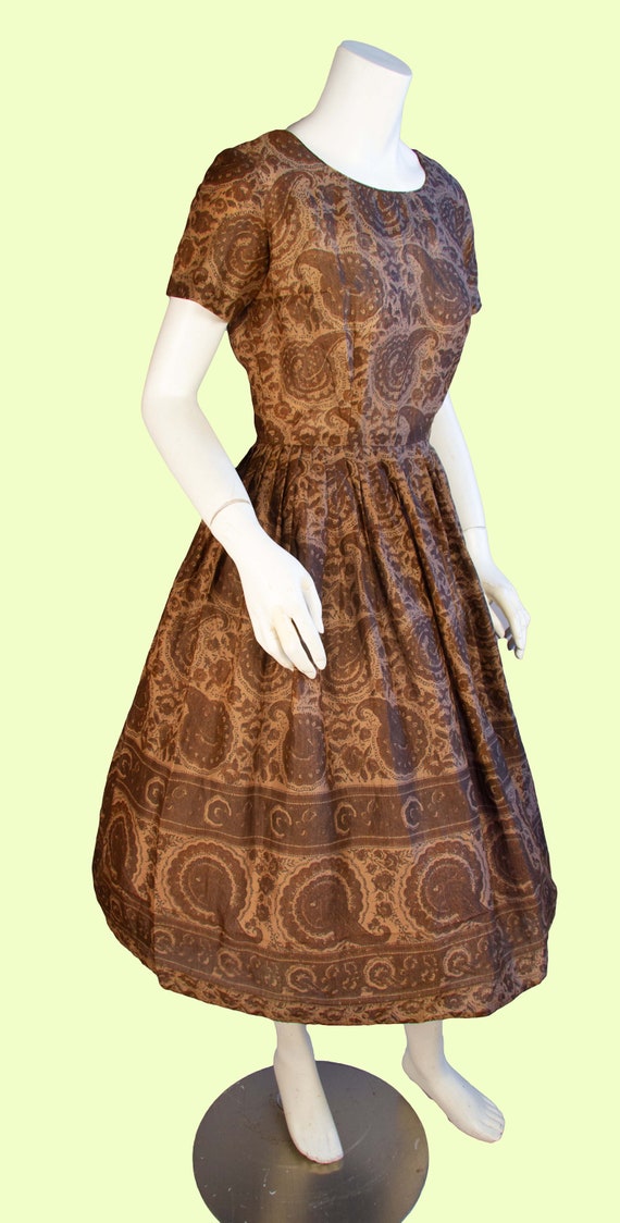 1950s Vintage Dress, 50s Brown Paisley Fit and Fl… - image 5