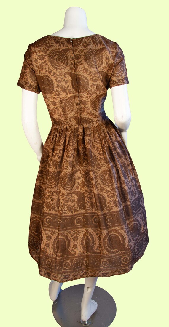 1950s Vintage Dress, 50s Brown Paisley Fit and Fl… - image 6