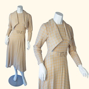1950s Vintage Beige Knit Dress with Belt & Bow, Elegant Long Sleeve Retro Fashion, 50s Day Wear