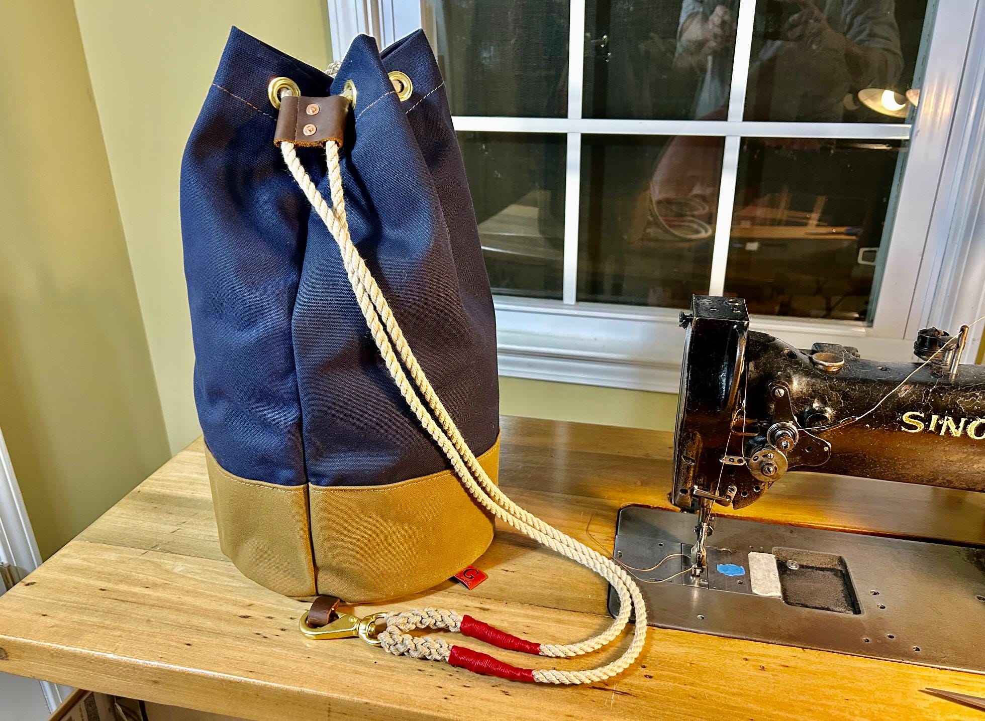 美品 Traveler waxy taffeta navy XL Waxed Canvas Sailor's Bag - Ditty Bag - Navy Blue and Field