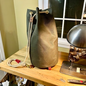 Waxed Canvas Sailor's Bag - Green - Ditty Bag