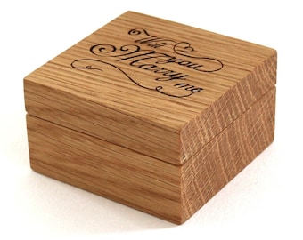 Ringdose mit Gravur personalisiert aus Holz für Verlobungsring