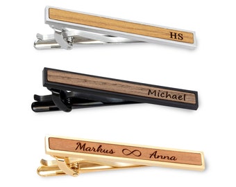 Krawattennadel personalisiert zur Hochzeit aus Holz individuell mit Namen