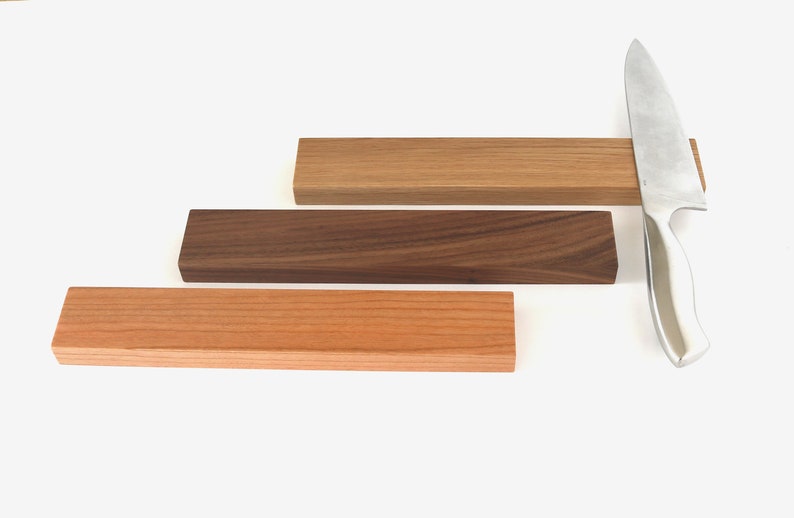 Messerleiste aus Holz mit starken Magneten, VOLLHOLZ in Eiche, Nussbaum & Kirschbaum für 5-10 Messer Bild 1
