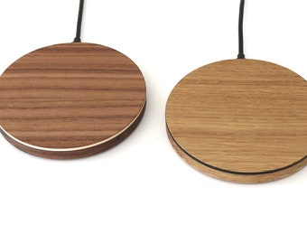 Inductive charging station made of wood, RUND_STREIFHOLZ DESIGN