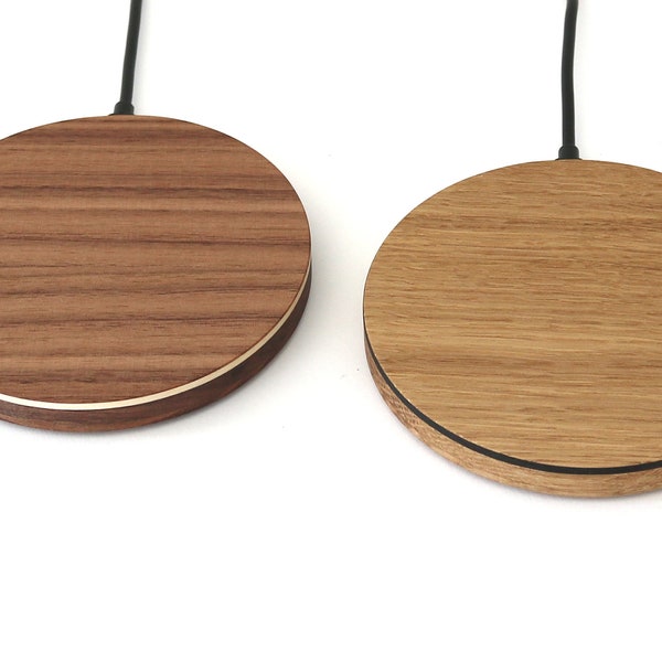 Inductive charging station made of wood, RUND_STREIFHOLZ DESIGN
