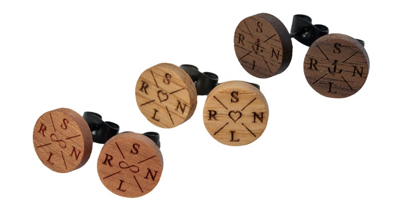 Wooden stud earrings with engraving and initials of your family, individually personalized Earring with engraving image 1