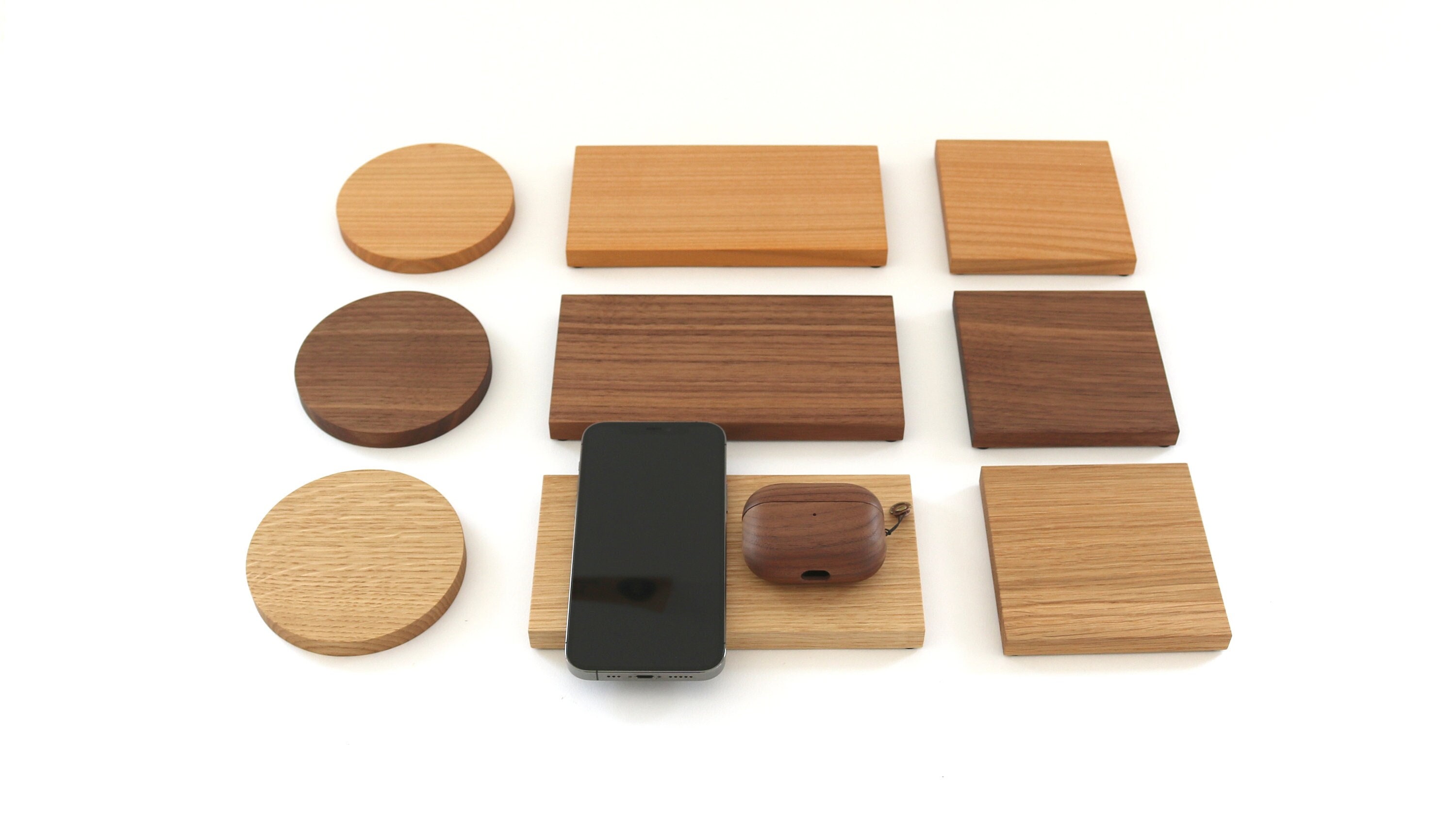Wireless charger made of wood, personalized with engraving, dual QI i…