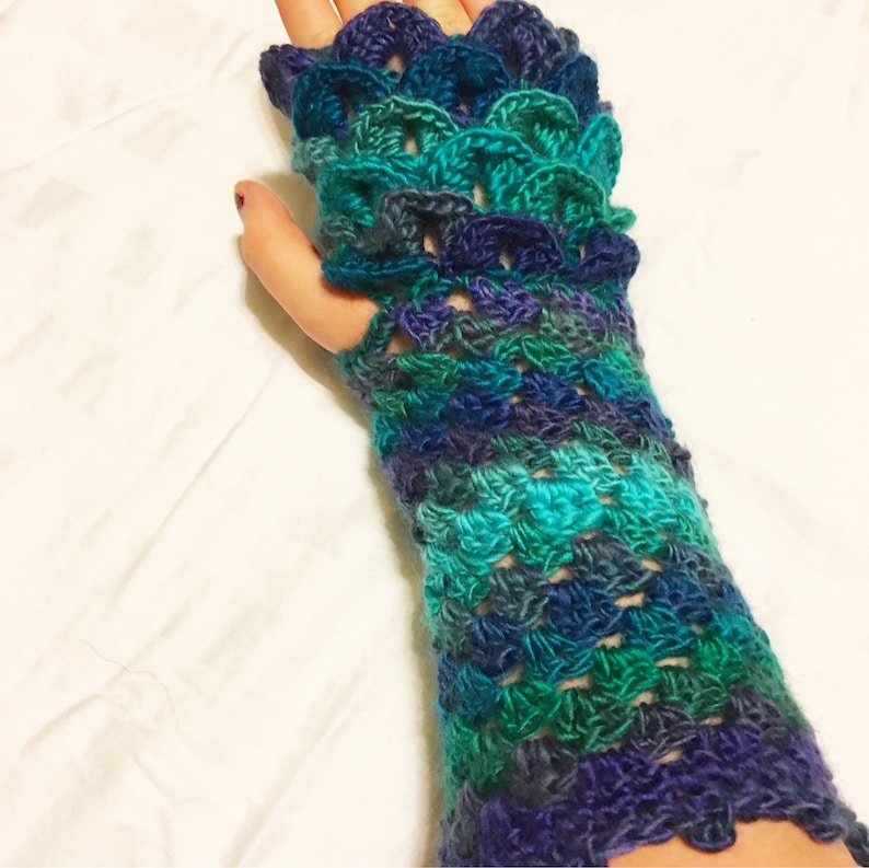 PDF Dragon Scale Gloves Crochet Pattern Etsy