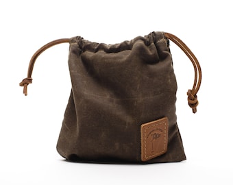 Golf Valuables Pouch in Bourbon Brown Waxed Canvas