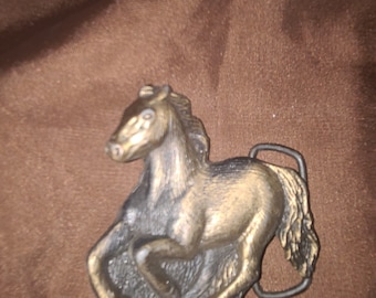 Vintage Solid Brass Western Horse Portrait Plaque in Cream Belt Buckle Vintage Award Design Medals Solid Brass Belt Buckle Horse  main image 4