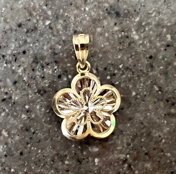 Vintage 10K Yellow Gold & White Gold Flower Penda… - image 1