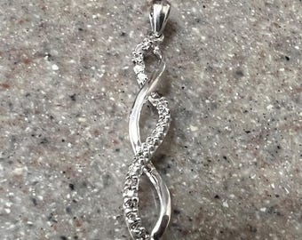 Vintage 10K White Gold Diamond Pendant