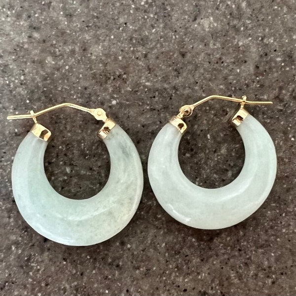 Vintage 10K Yellow Gold Green Jade Hoop Earrings