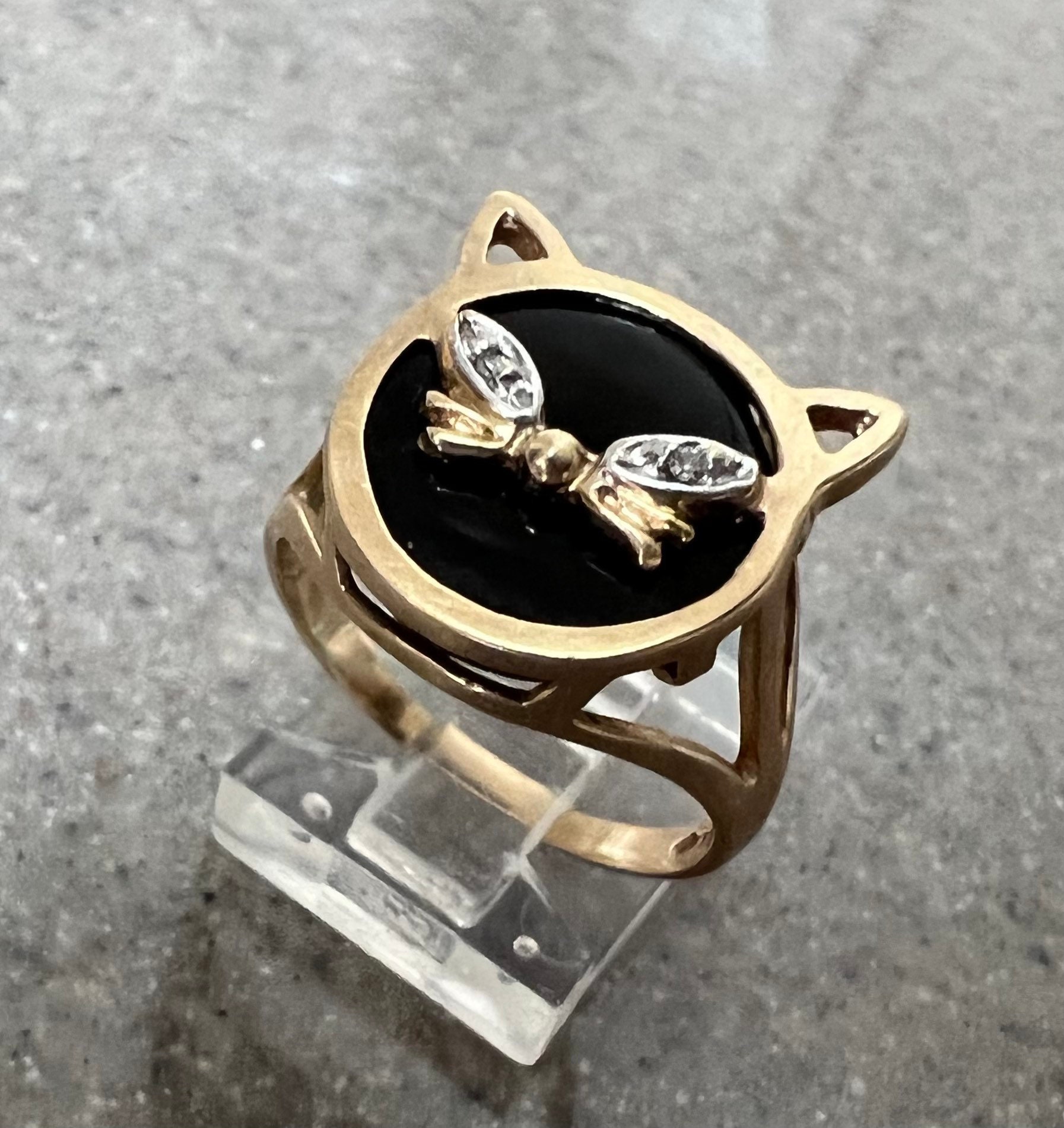 Vintage 10 Karat Yellow Gold Onyx and Diamond Cat Ring Size 10
