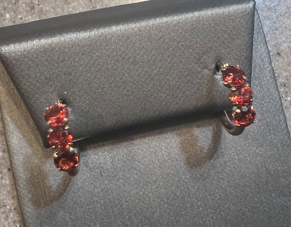 Vintage 10K Yellow Gold Garnet Hoop Earrings - image 4